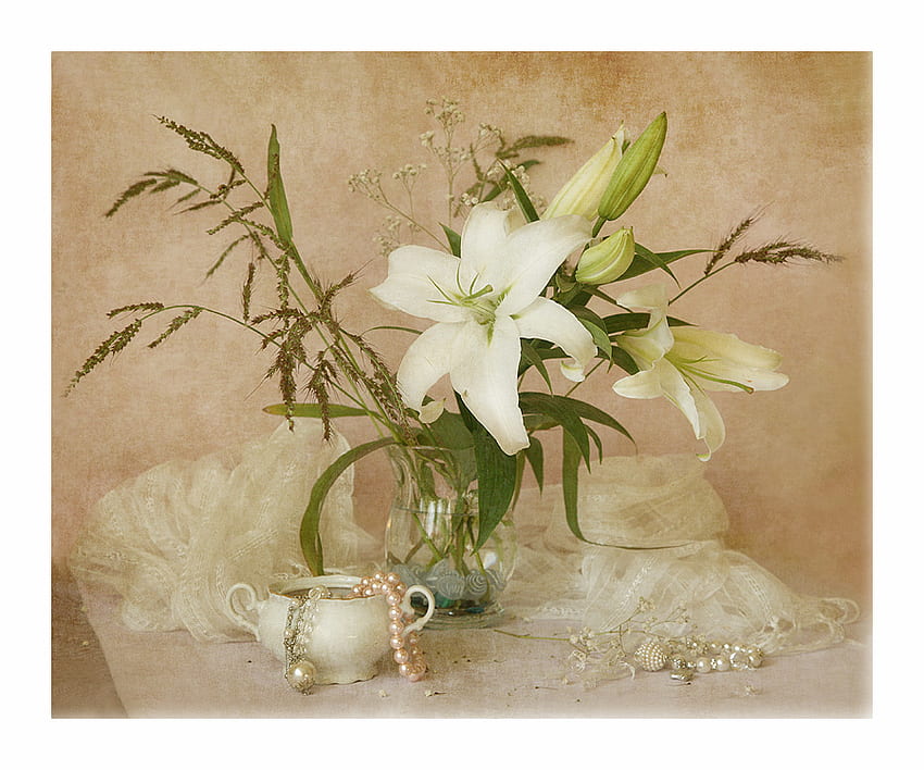 ขาวบนพื้นขาว ศิลปะ หุ่นนิ่ง ธรรมชาติ โต๊ะสีขาว ถ้วย ดอกไม้สีขาว วอลล์เปเปอร์ HD