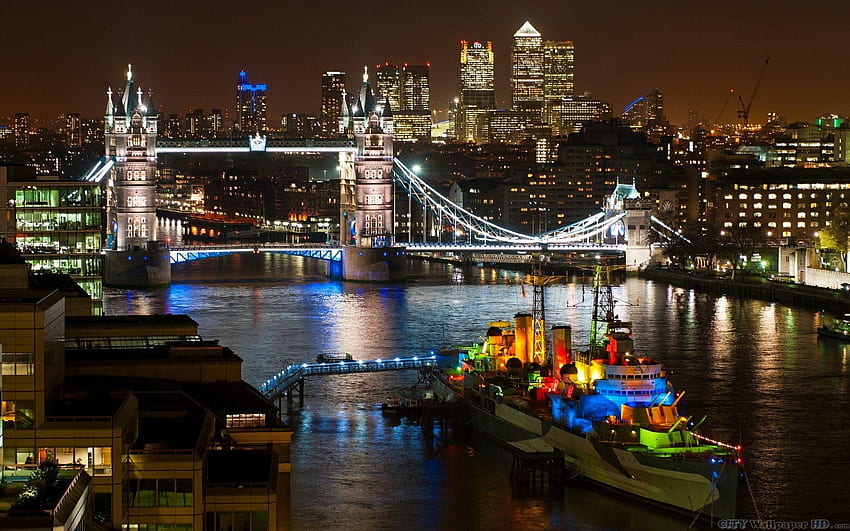 London charming views of the beautiful Tower Bridge at night HD wallpaper