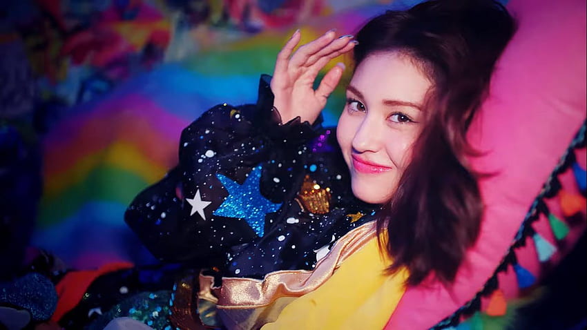 Jeon Somi appears Super Swag on her debut Birtay 'Birtay, Jeon So-mi HD wallpaper
