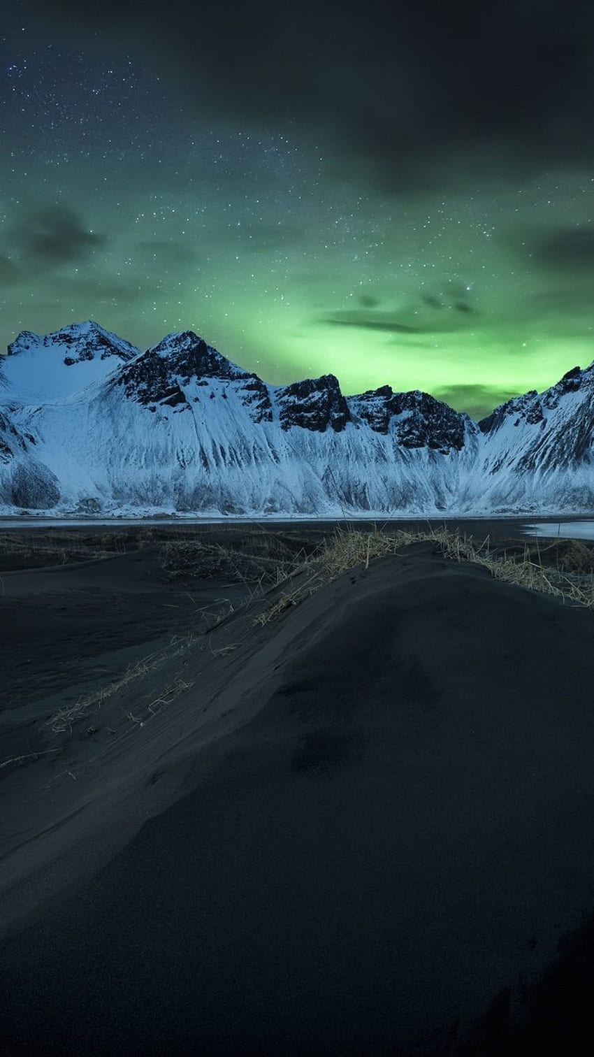 Islandia, aurora boreal, montañas, noche iPhone 8 fondo de pantalla del teléfono