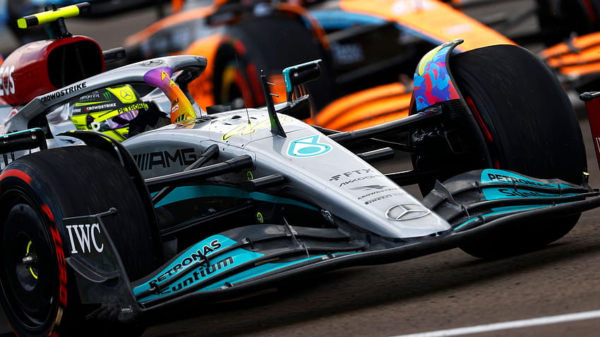 Lewis Hamilton: Mercedes aracı gelişiyor ancak Miami Grand Prix ve Lewis Hamilton F1'de antrenmanlarda daha güçlü bir performans sergiledikten sonra 'neden olduğundan emin değilim' HD duvar kağıdı