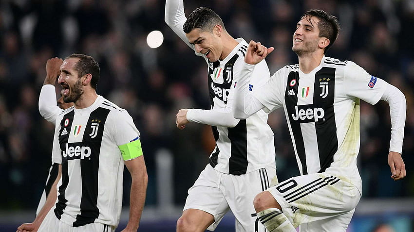 Nouvelles de Cristiano Ronaldo: le Portugais par rapport à Andrea Pirlo alors que Giorgio Chiellini évalue l'impact de la Juventus Fond d'écran HD