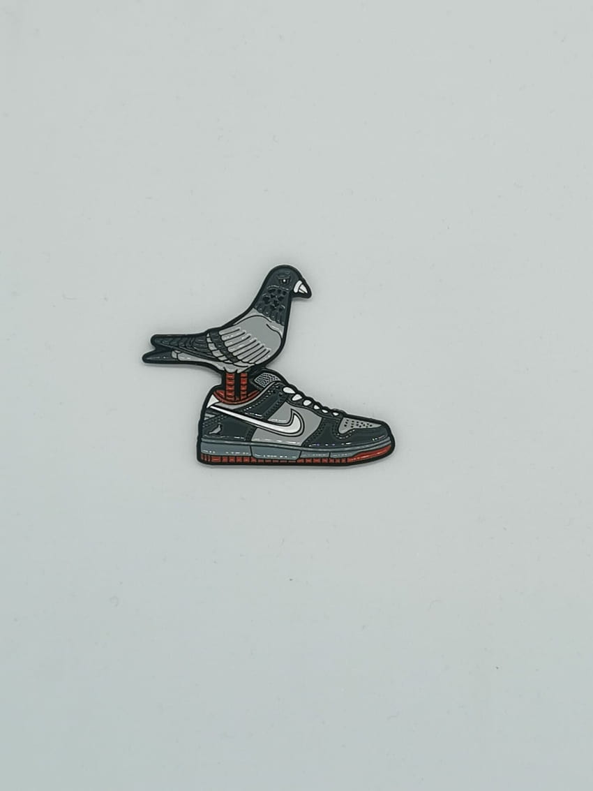Broche Nike Dunk Low Pigeon Sneaker Fond d'écran de téléphone HD