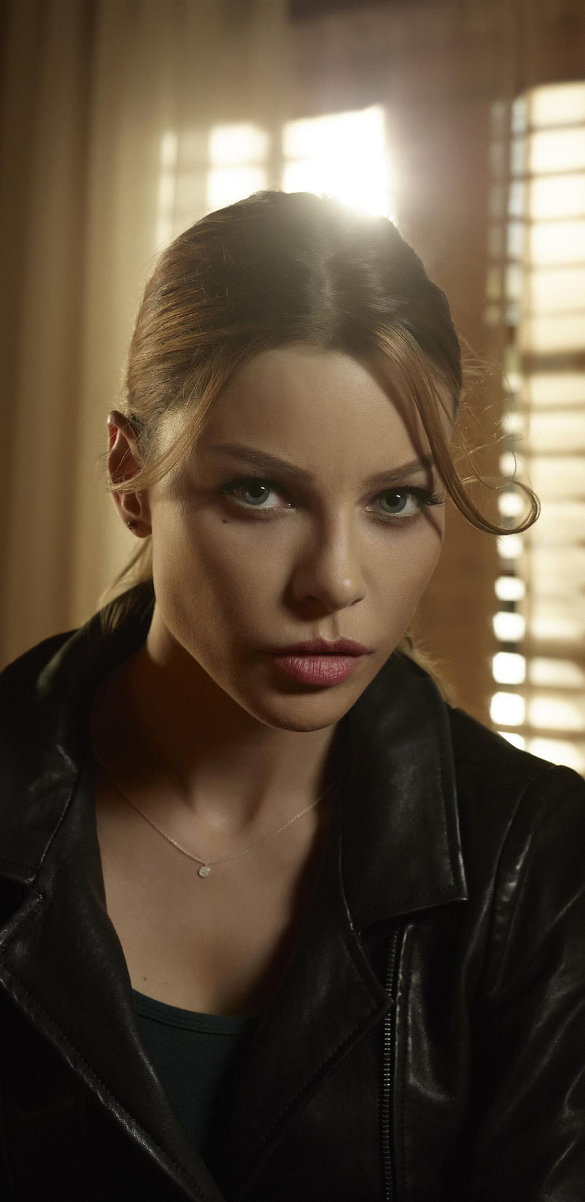 Chloe Decker als Lauren German in Lucifer Samsung Galaxy HD-Handy-Hintergrundbild