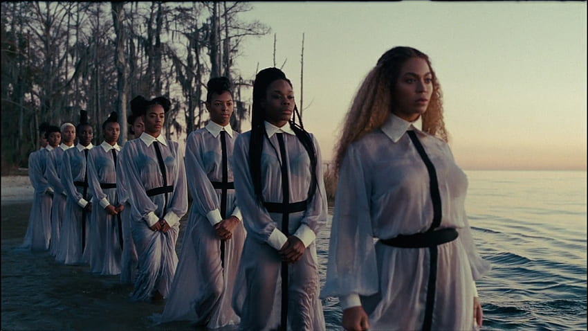 Interpretando la canción 'Lemonade' de Beyoncé fondo de pantalla