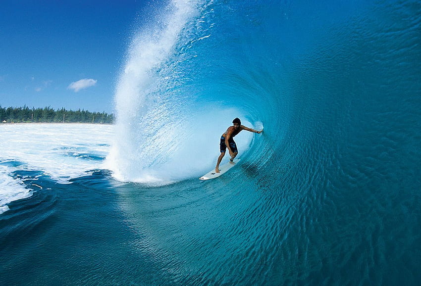 パイプラインでサーファー バレル。 サーフィンの波、サーフィン、サーフィン 高画質の壁紙