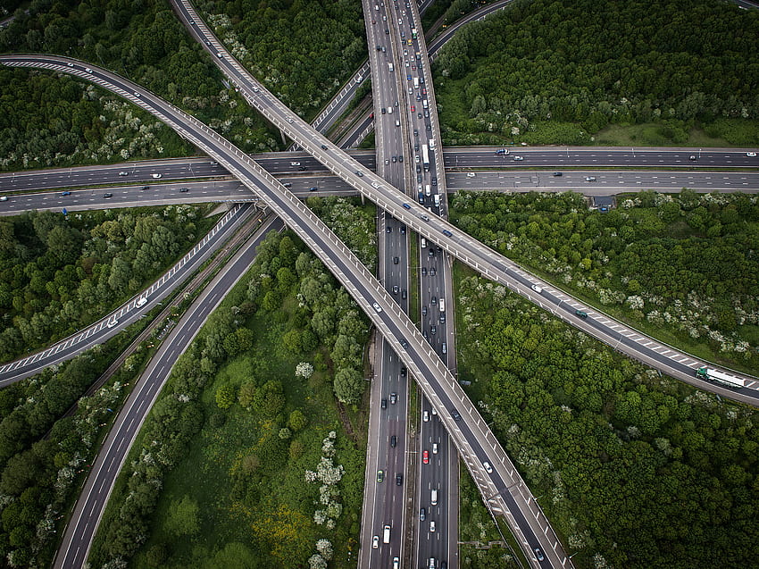 鳥瞰図 交差点 高速道路 高架道路 高架橋 平面図 トラフィック ドローン 樹木 - 解像度: 高画質の壁紙