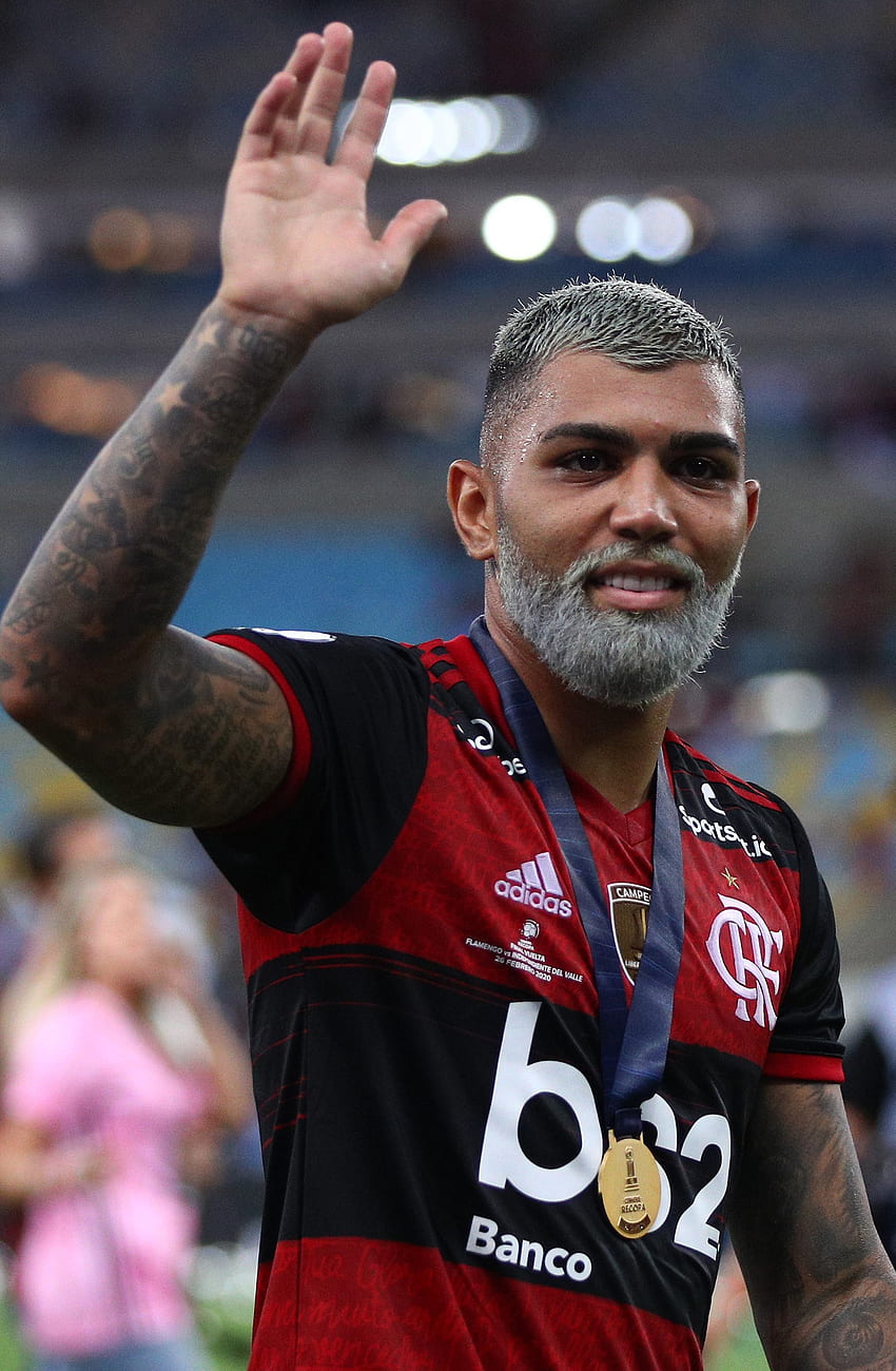 Brazil star Gabigol looks 20 years older after dying his beard GREY for Flamengo's South American Super Cup win, Gabriel Barbosa HD phone wallpaper