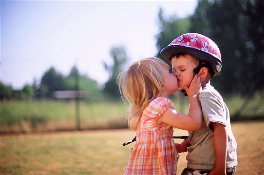 İLK ÖPÜCÜK, oğlan, ilk öpücük, çocuklar, öpücük, kız HD duvar kağıdı