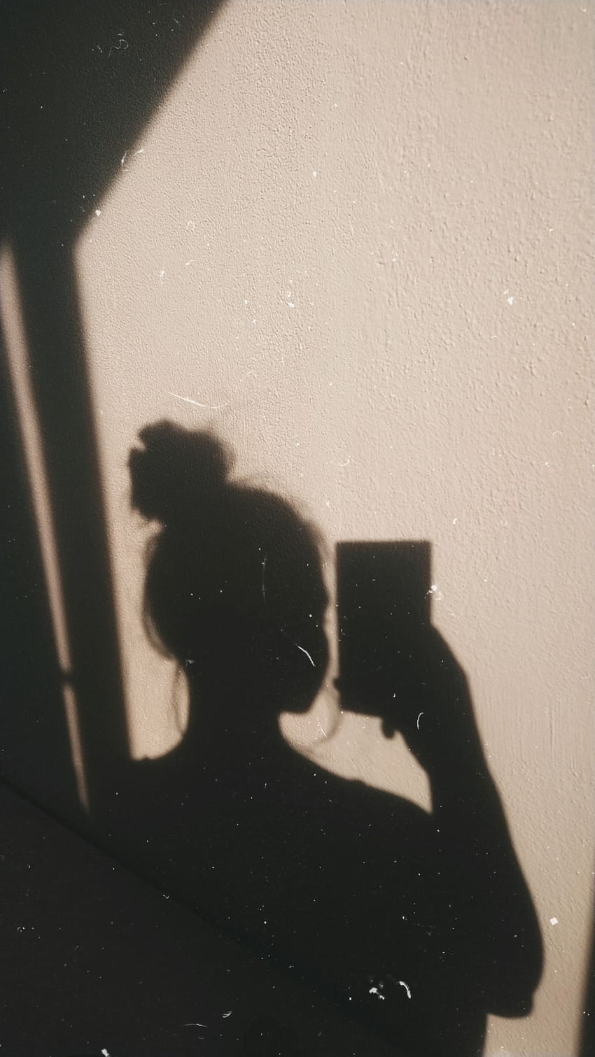 Chica sombra estética fondo de pantalla del teléfono