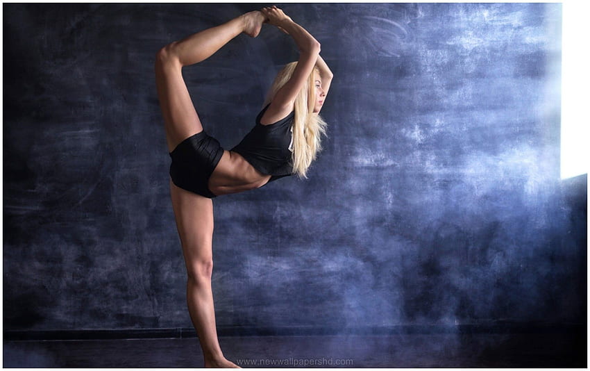 ATLETA FEMMINILE RAGAZZA > 9 . Instagram di fitness femminile, atlete, donne in forma, modello di yoga Sfondo HD