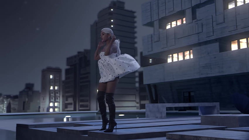 Weißes Kleid und Overknee-Stiefel, getragen von Ariana Grande in No, Ariana Grande No Tears Left to Cry HD-Hintergrundbild