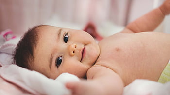 Baby cute on bed HD wallpapers | Pxfuel