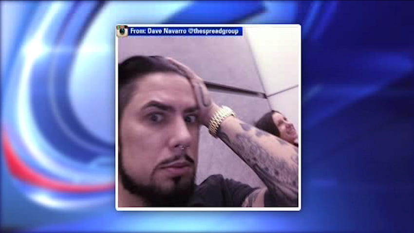 Guitarist Dave Navarro in elevator that plunged several floors in Midtown - ABC7 New York HD wallpaper