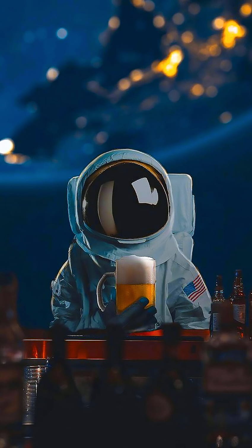 Pilote mystérieux buvant de la bière dans l'espace extra-atmosphérique, astronaute buvant de la bière Fond d'écran de téléphone HD