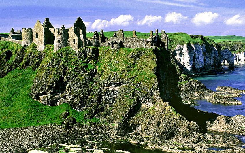 Medieval: Dunluce Castle Northern Ireland Coast Cliffs Water, Irish Coast HD wallpaper