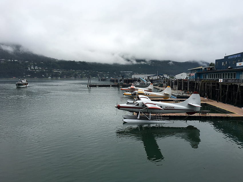 Planes in the Docks with Planes with cloudy sky in Juneau, Alaska - stock - Public Domain, Juneau Alaska HD wallpaper