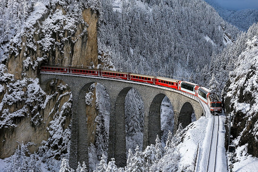Zug, Eisenbahn, Brücke, Winter, Schnee, Bäume, Wald, Berg, Tunnel, Schweiz / und mobiler Hintergrund, Glacier Express HD-Hintergrundbild