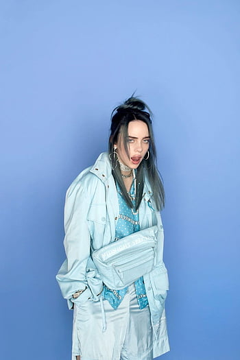 Billie Eilishs hair looks in Blue vs Green vs Blond Which look is your  favourite  IWMBuzz