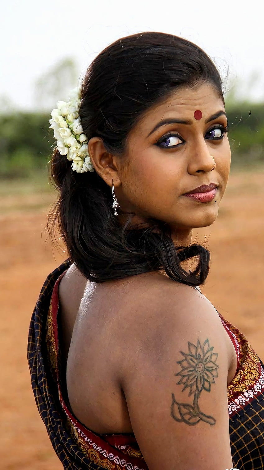 Ineya , malajalam aktorka Tapeta na telefon HD
