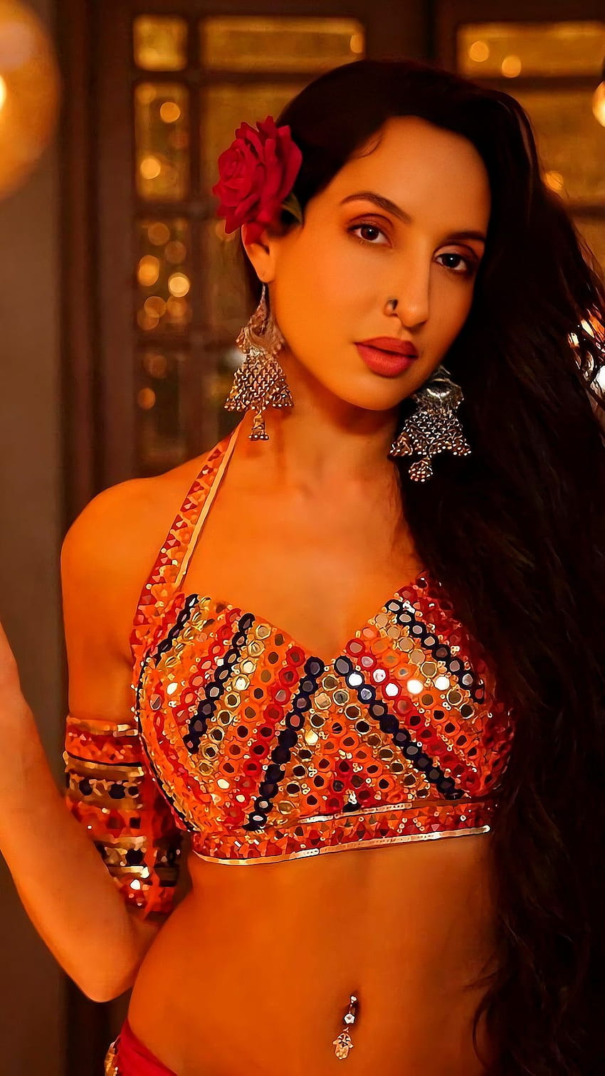 Nora Fatehi, actriz de Bollywood fondo de pantalla del teléfono