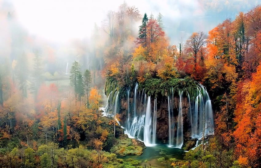 Autumn Morning At Waterfalls, cachoeiras, linda, Croácia, montanha, névoa, árvores, outono, Parque Nacional de Plitvice, floresta papel de parede HD