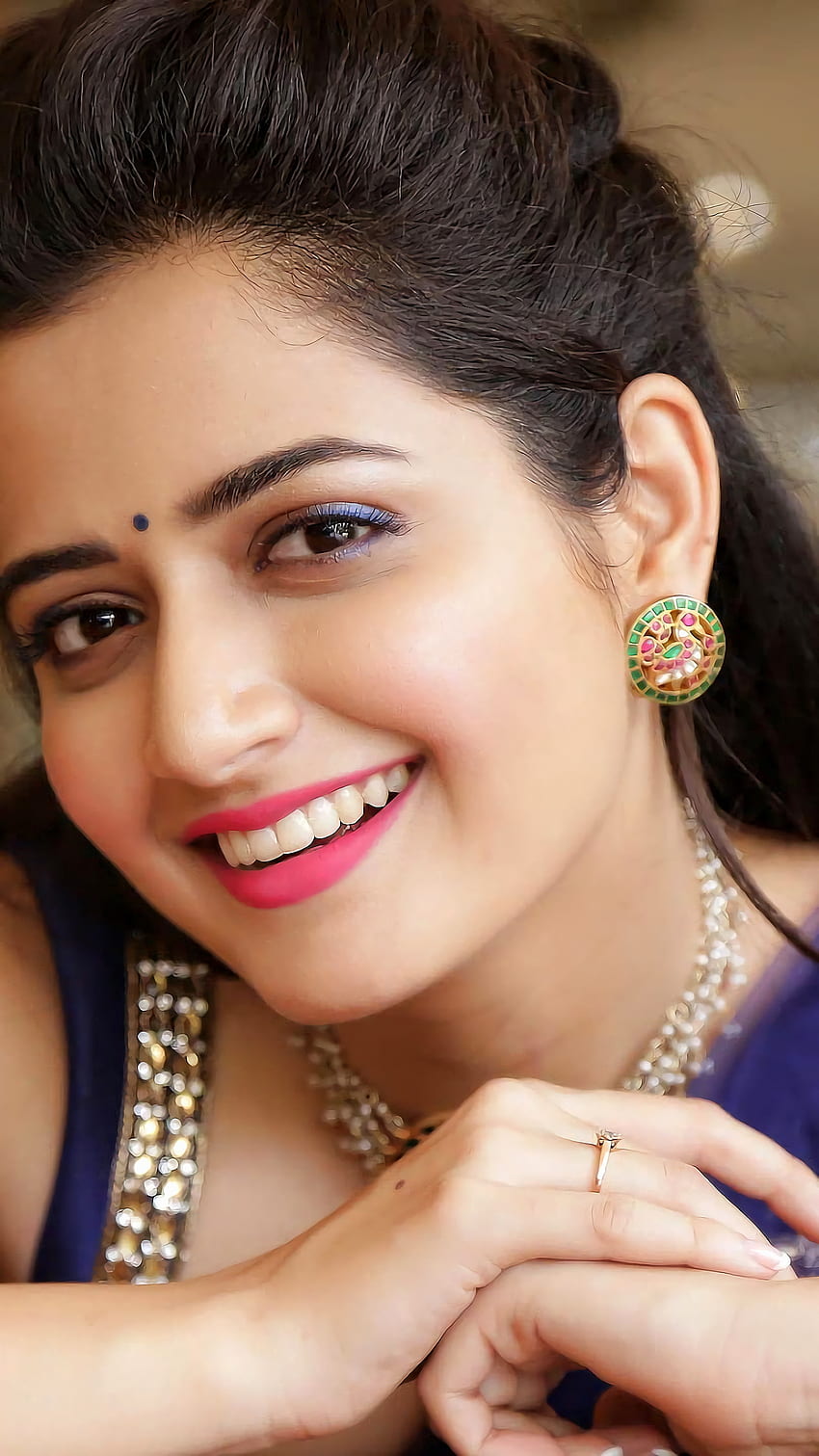 Ashika Ranganath, atriz Kannada Papel de parede de celular HD