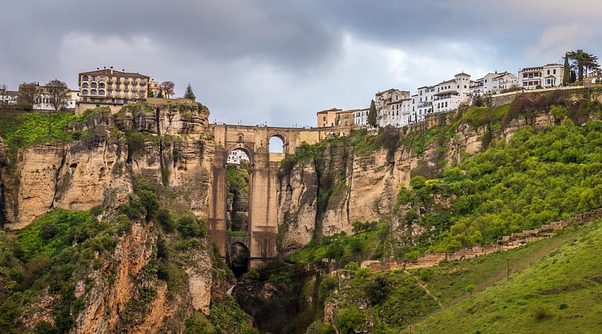 bridge over chasm in mountaintop town of ronda spain, chasm, cliffs, town, bridge, mountain HD wallpaper