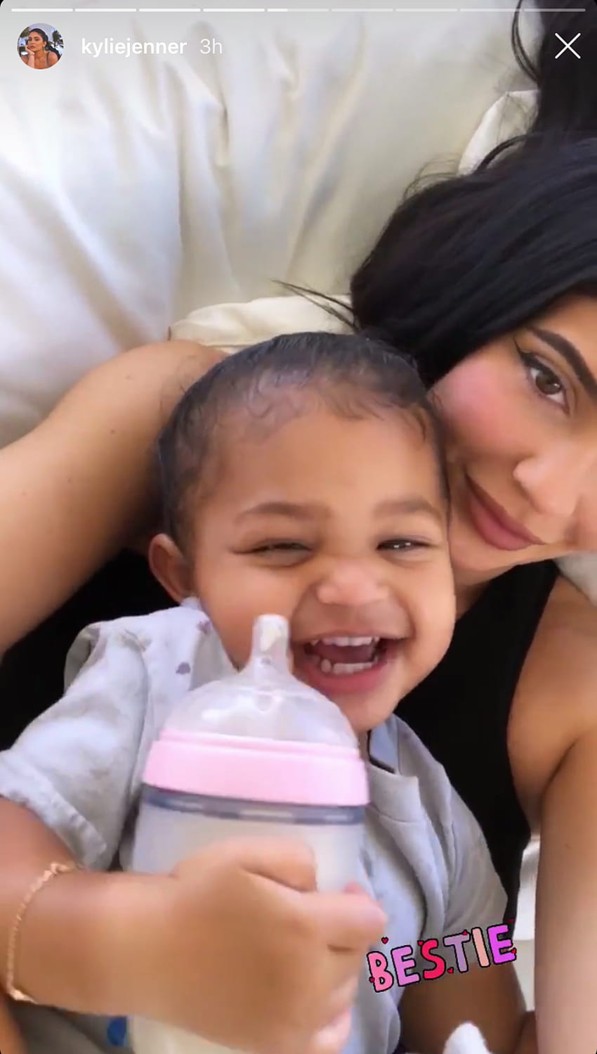 Stormi Shows Off Swimming Skills in Kylie Jenner's New Video, Stormi Webster HD phone wallpaper