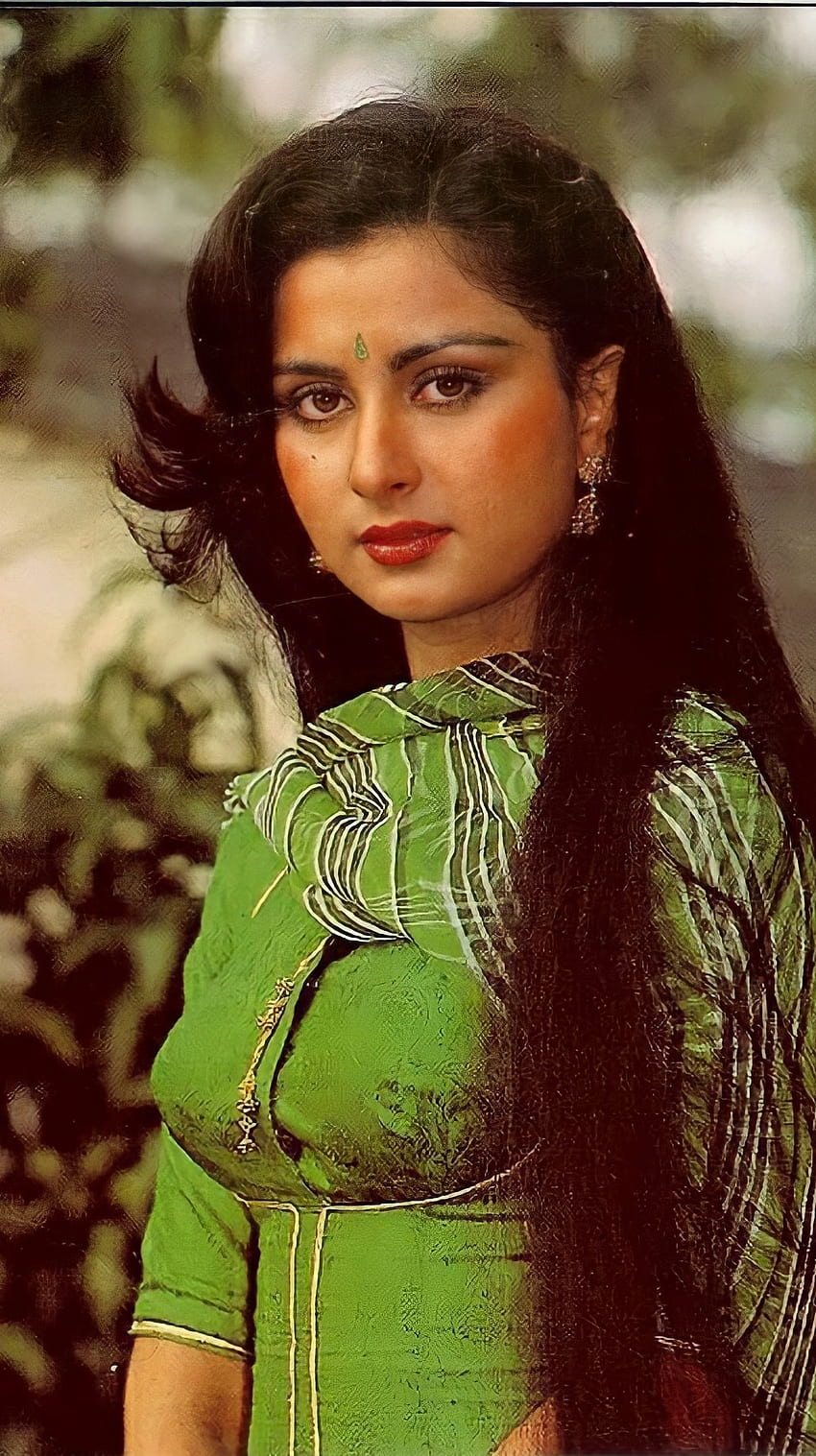 Poonam Dhillon, attrice di Bollywood Sfondo del telefono HD