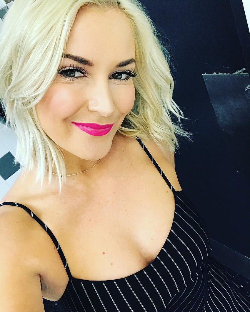 Hot Of Renee Young Will Prove She Is The HD phone wallpaper