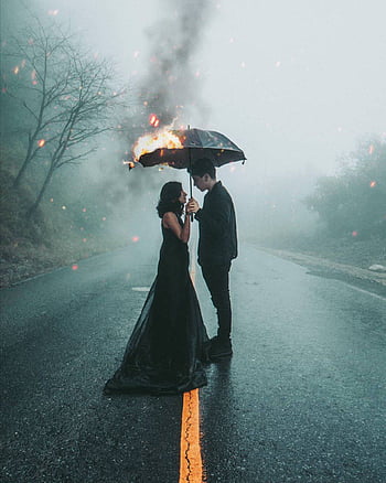 100+] Couple In Rain Pictures | Wallpapers.com
