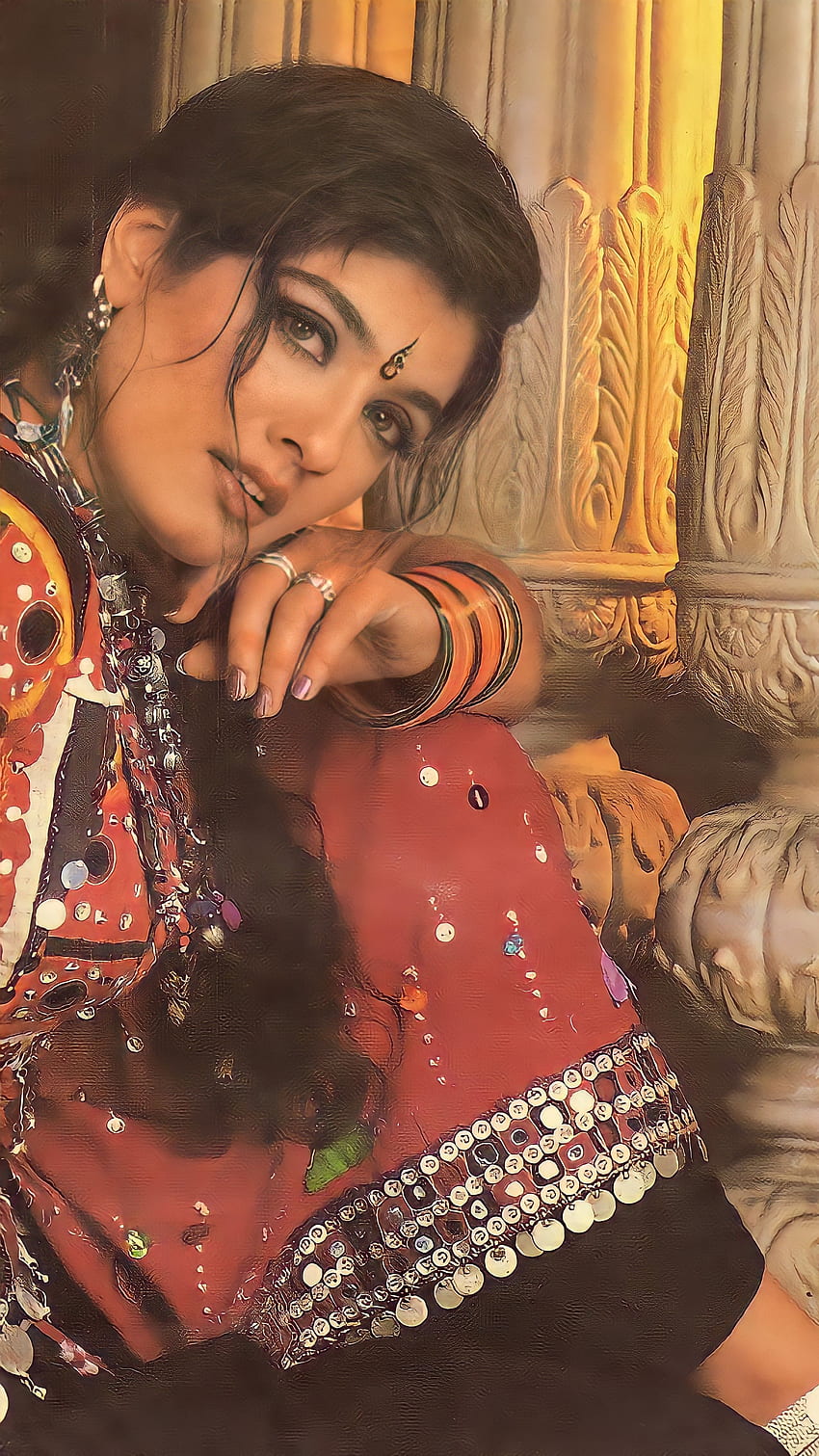 Равина Тандон, боливудска актриса, ретро HD тапет за телефон