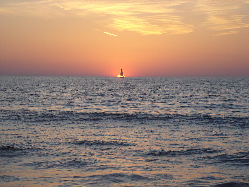 ~Sailing by the Sunset, just me & my love...~ HD wallpaper