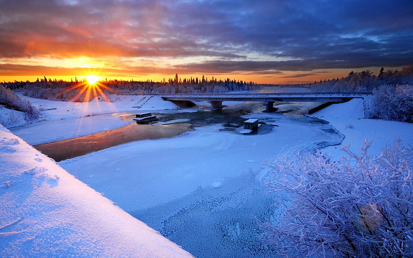 Winter Sunset, rays, winter, blue, sunlight, snow, winter time, sun, sunset, snowy, frozen, landscape, cold, lake, blue winter, sunrays, clouds, nature, sky HD wallpaper