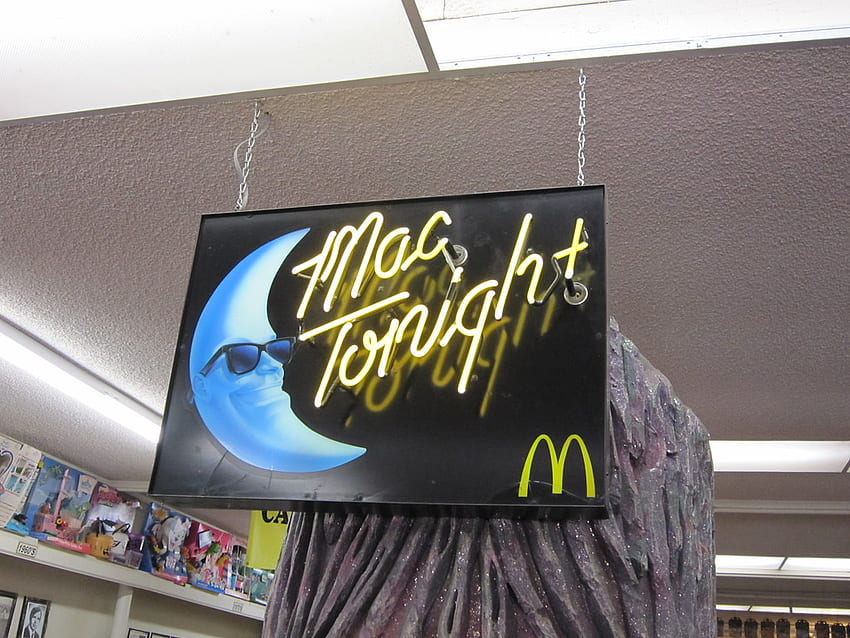 Mac Tonight Neon Sign At The McDonald's Museum. 01 24 201 HD wallpaper