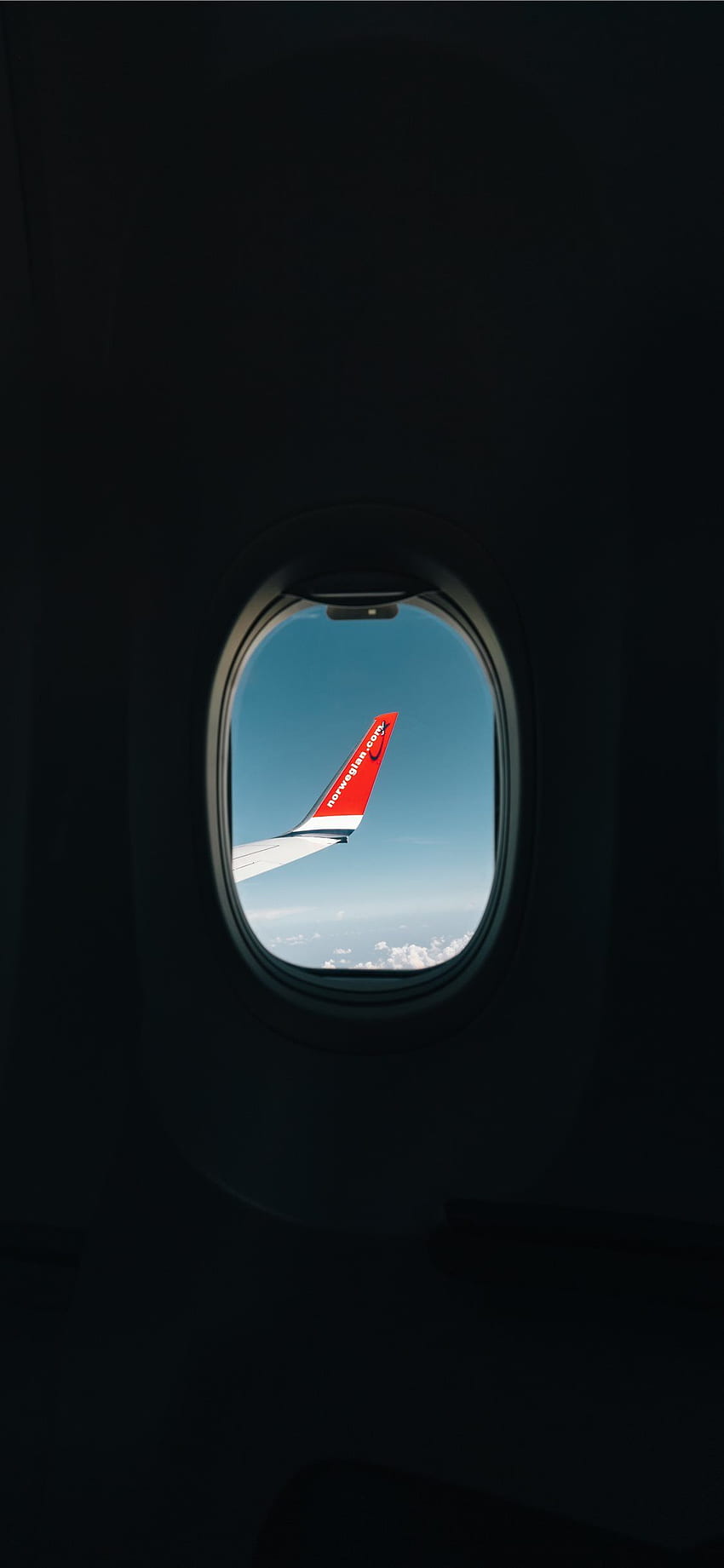 czerwone skrzydło samolotu przez okno iPhone, Lotnictwo Tapeta na telefon HD
