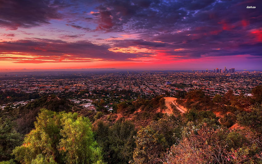 Red sunset above Los Angeles - World HD wallpaper