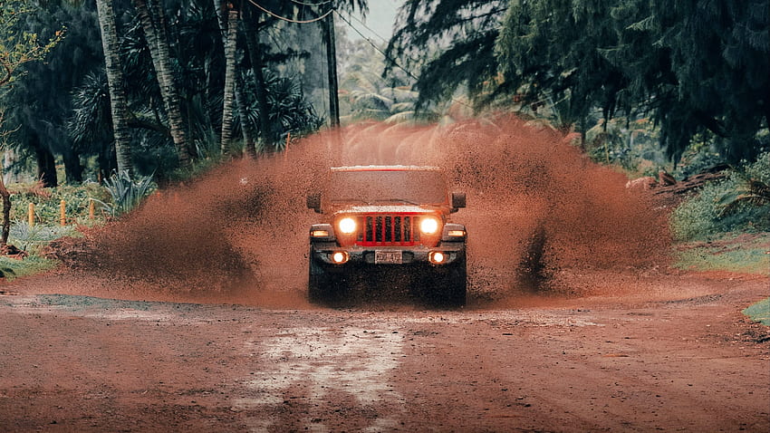 Jeep robi to, co robi najlepiej !!, jeep, las, samochód, błoto Tapeta HD