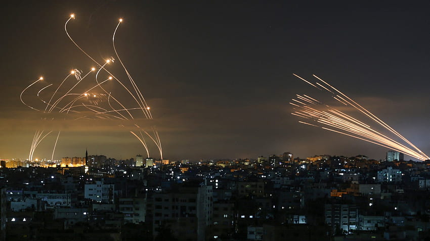 L'iconica cupola di ferro mostra i missili israeliani che contrastano i razzi da Gaza Sfondo HD