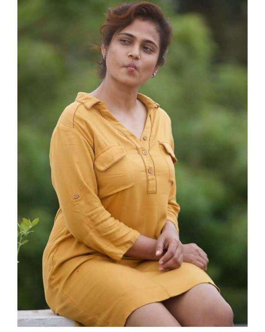Schauspielerin Ramya Pandian Neueste Kollektion von HD-Handy-Hintergrundbild