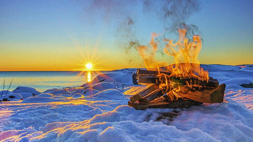 Arendal, Park Narodowy Raet, Norwegia, morze, śnieg, kolory, niebo, ogień, zachód słońca Tapeta HD