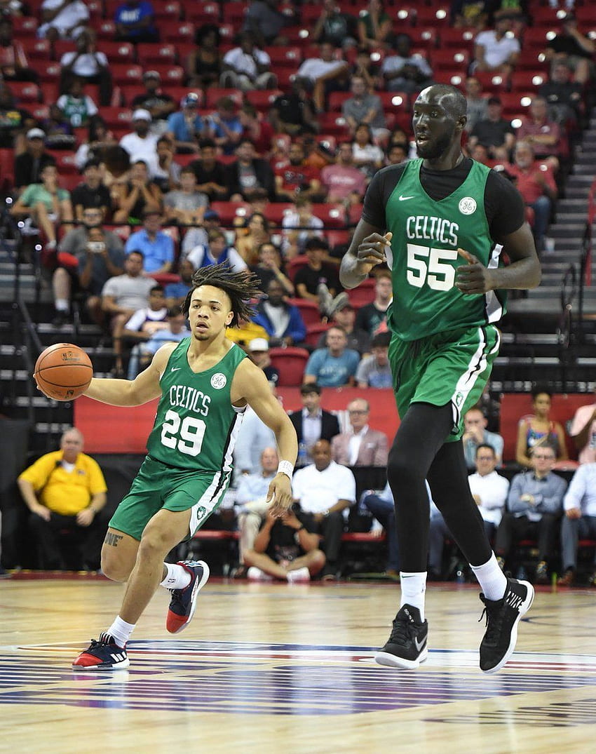 Tacko Fall vs. Carsen Edwards. Boston Celtics, NBA, Bola Basket wallpaper ponsel HD