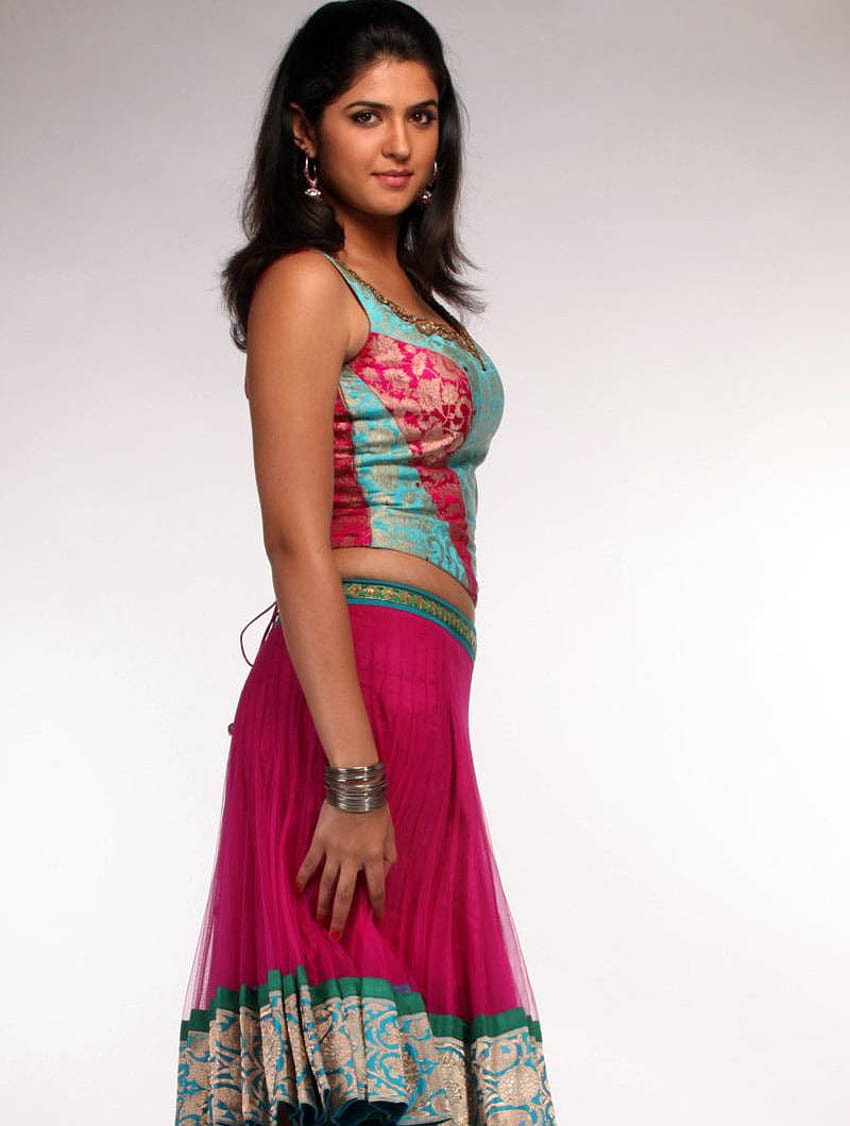 Deeksha Seth Xxx X - Deeksha Seth Hot & Spicy Pics & HD phone wallpaper | Pxfuel