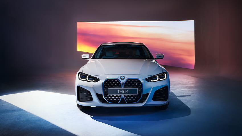 BMW i4, coche deportivo blanco fondo de pantalla