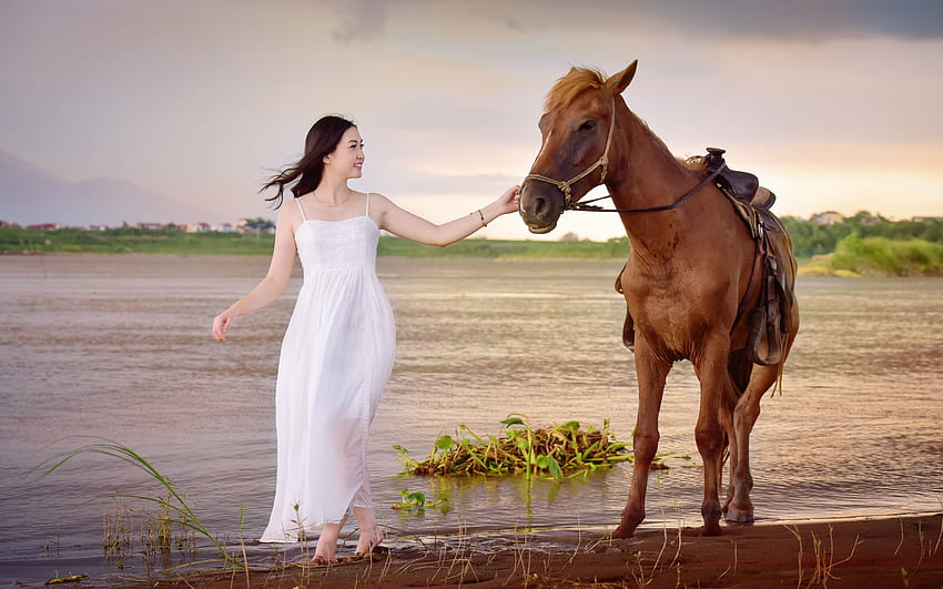 Fallow me!, zwierzę, biały, koń, model, dziewczyna, sukienka, kobieta, lato, woda Tapeta HD