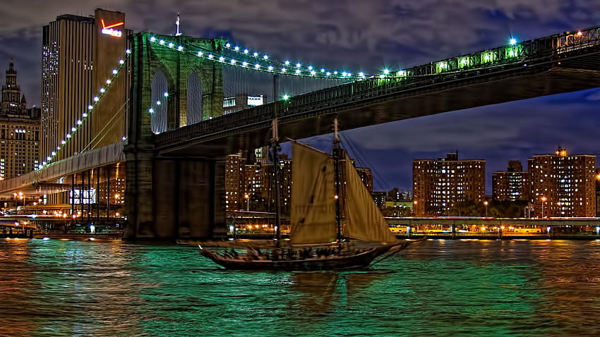 żaglówka pod mostem brooklyńskim w nocy r, noc, rzeka, miasto, światła, most, r, żaglówka Tapeta HD