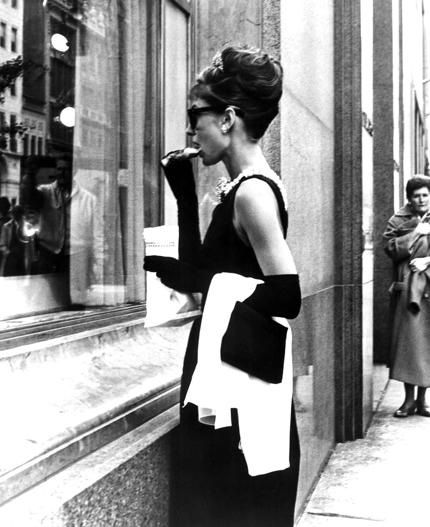 Café da manhã na Tiffany's, Audrey Hepburn - Audrey Hepburn At Papel de parede de celular HD