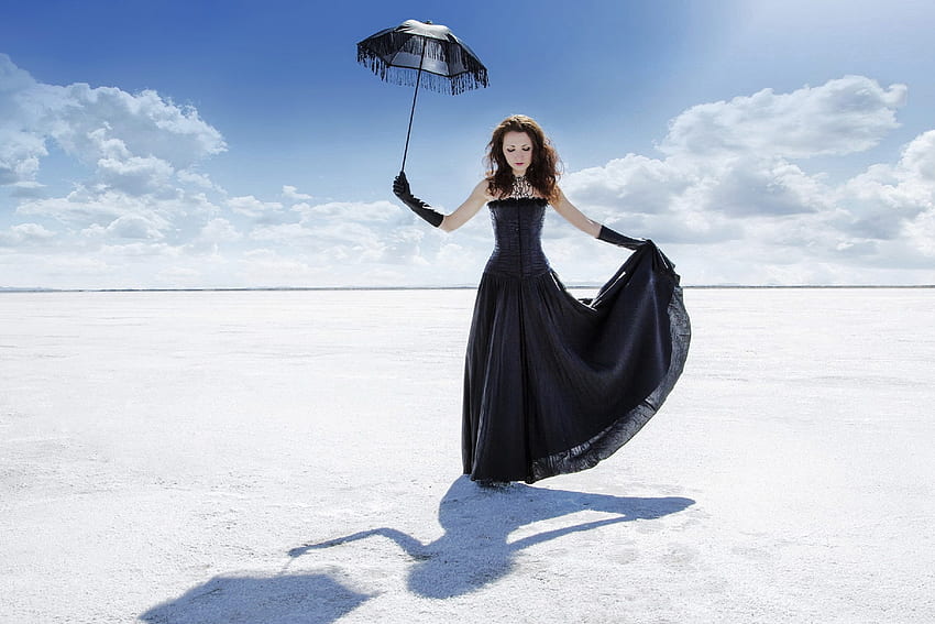 Salt Flats의 Black 모델, 모델, 갈색 머리, 우산, 검정, 소금, 드레스 HD 월페이퍼