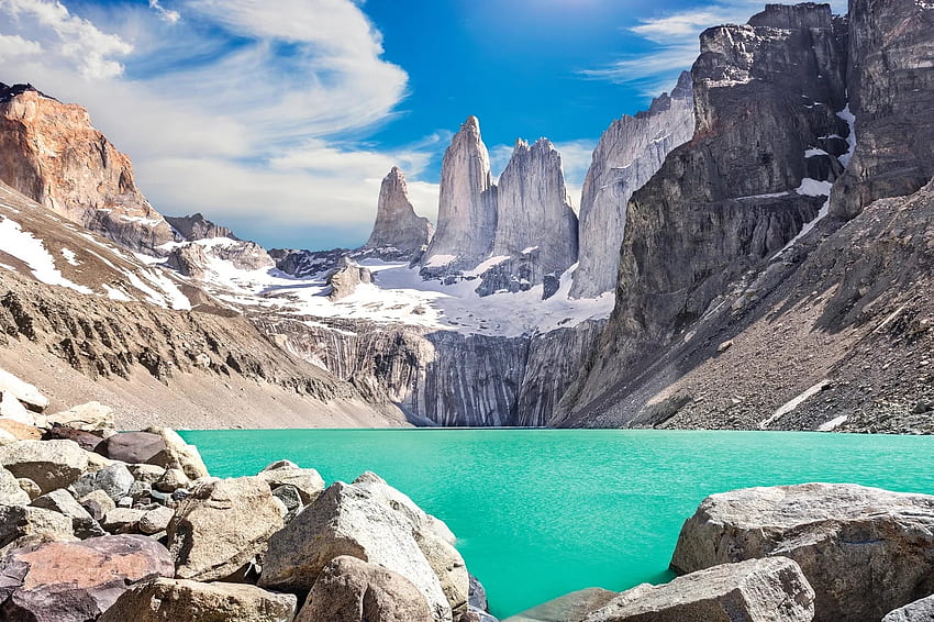 Parque Nacional Torres del Paine, Chile, nubes, cielo, montañas, rocas, piedras fondo de pantalla